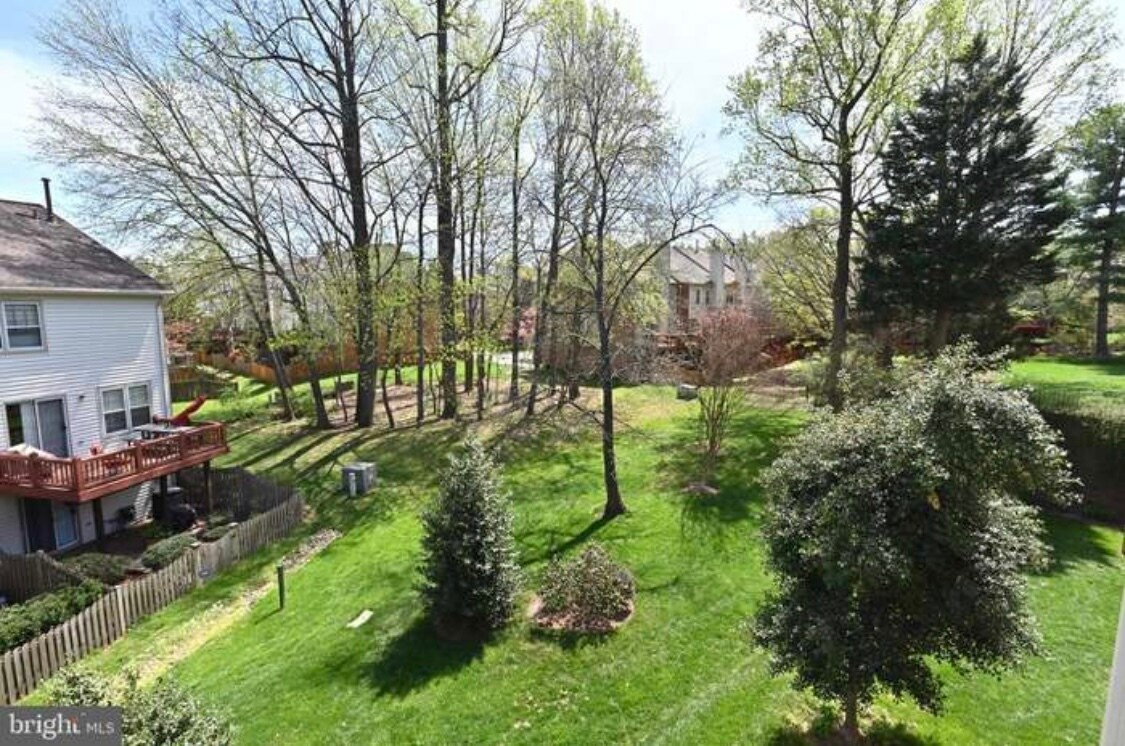 Building Photo - 12001 Ridge Knoll Dr