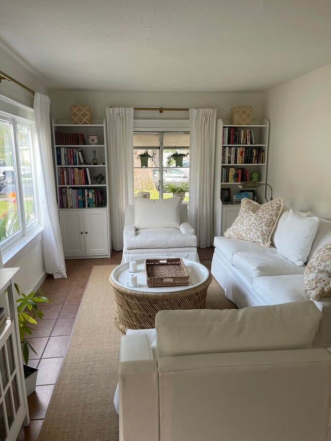 Building Photo - 1920 Gramercy Ave