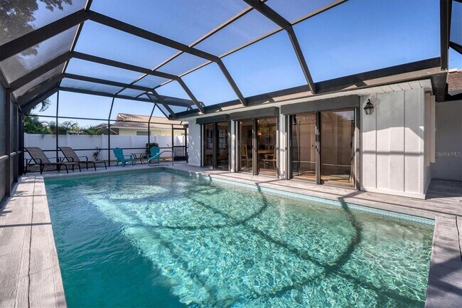 Building Photo - 2926 Captiva Dr
