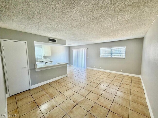 Building Photo - 5187 Greene Ln