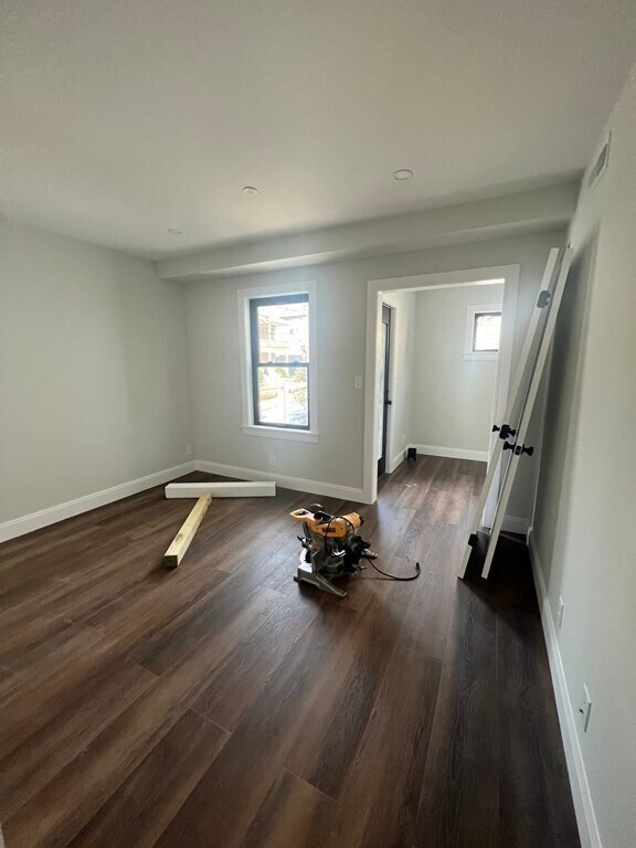 Building Photo - 25 Atkins St