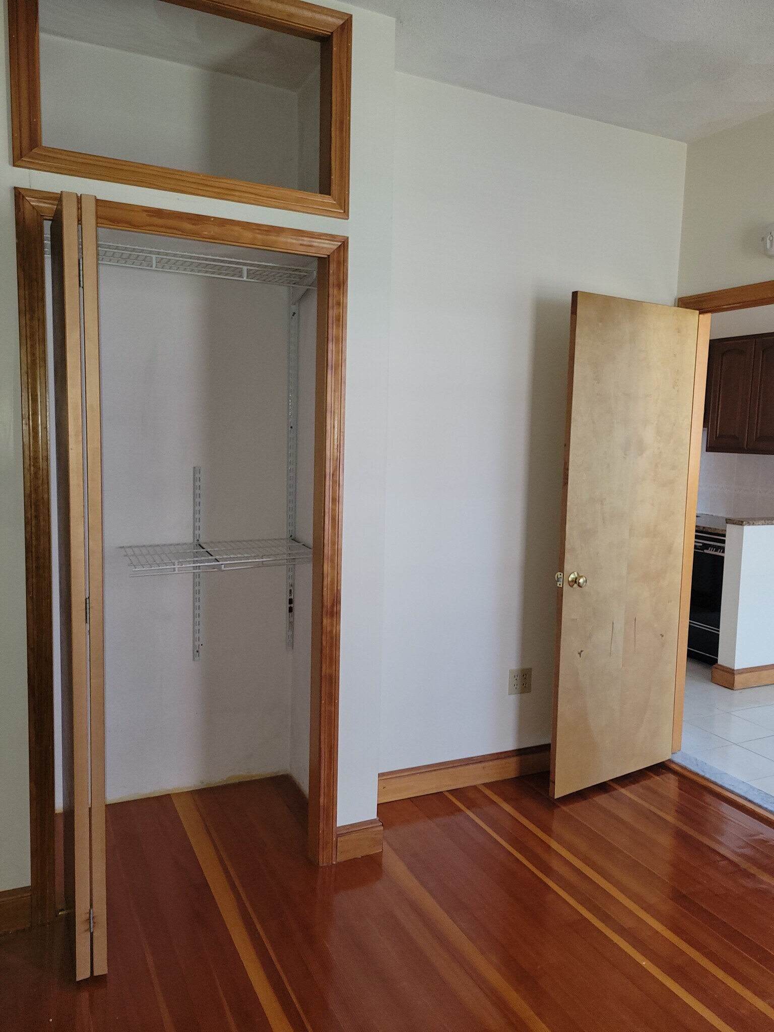 Building Photo - 67 Baldwin St