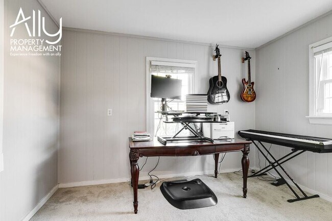 Building Photo - 1300 Orchard Rd