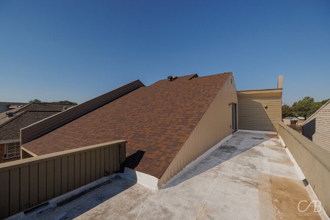 Building Photo - For Lease