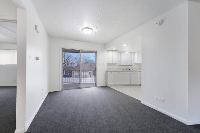 Building Photo - 12510 Vincennes Rd