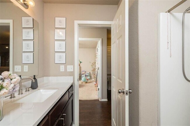 Building Photo - 6108 SW Warrington Rd