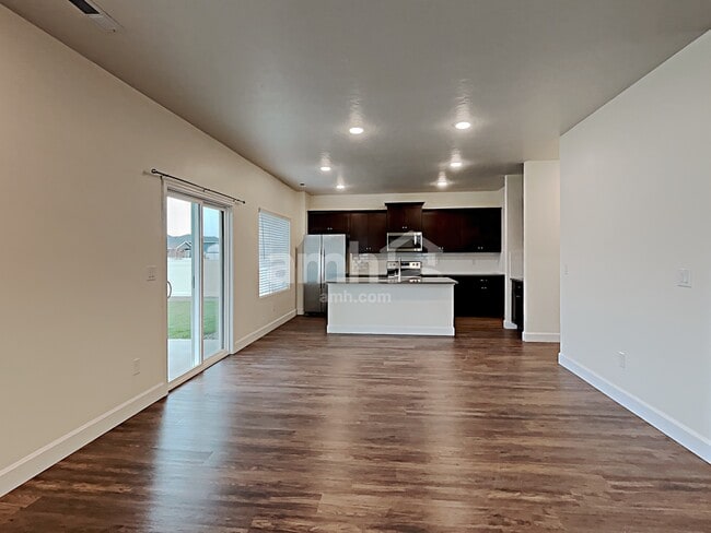 Building Photo - 9401 W Chino St
