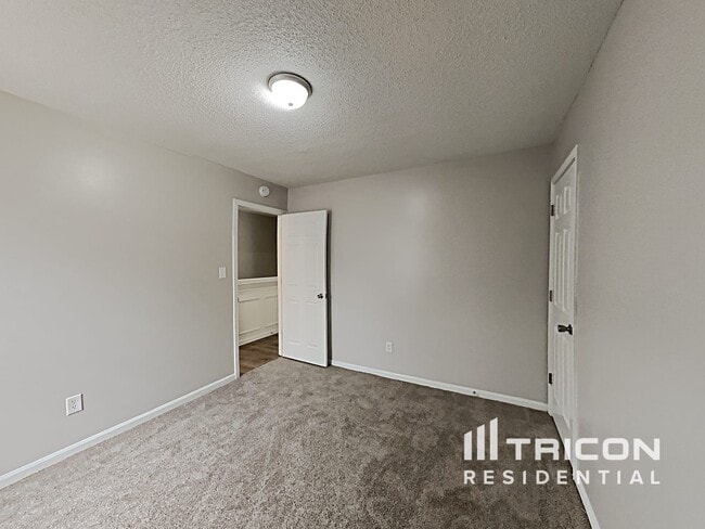 Building Photo - 2924 Dairywood Ln