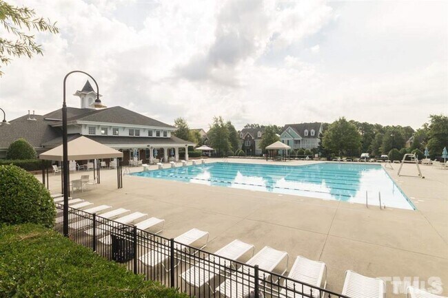 Building Photo - Spacious 3-Bed Townhome with Garage in Morrisville – 2,175 Sq Ft