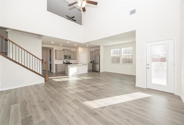 Building Photo - 1001 Marigold St