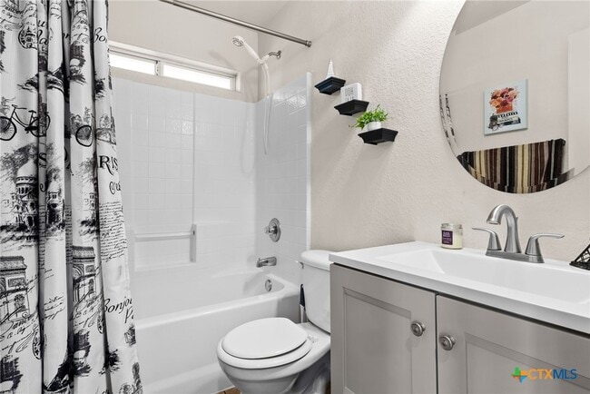 Building Photo - 3711 Dewitt County Ct