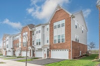 Building Photo - 780 Weller Dr