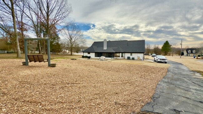 Building Photo - 12380 Fox Lair Dr