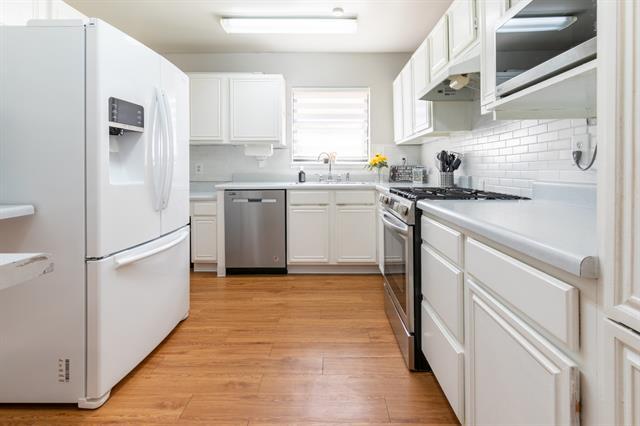 Building Photo - 1803 Oak Tree Ln