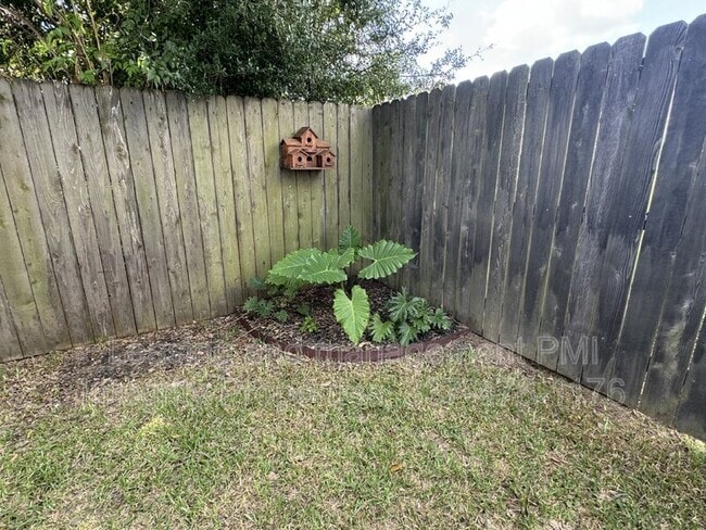 Building Photo - 216 Golden Cypress Dr