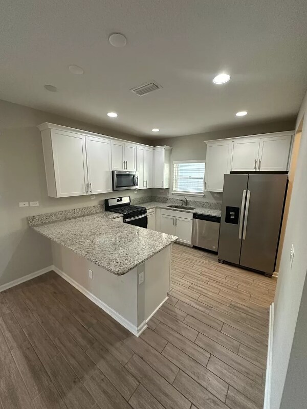 Building Photo - 96 Newton Ln