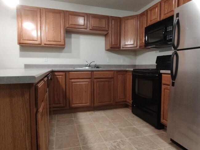 Building Photo - Diamond Valley Apartments