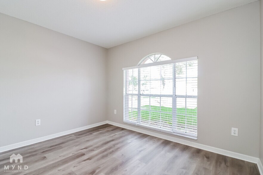 Building Photo - 7629 Tamarind Ave