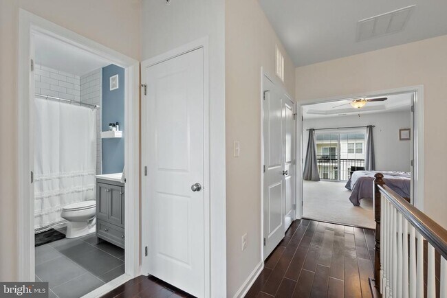 Building Photo - 43131 Wealdstone Terrace