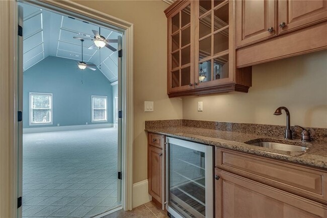 Building Photo - 3924 Sweat Creek Run NE