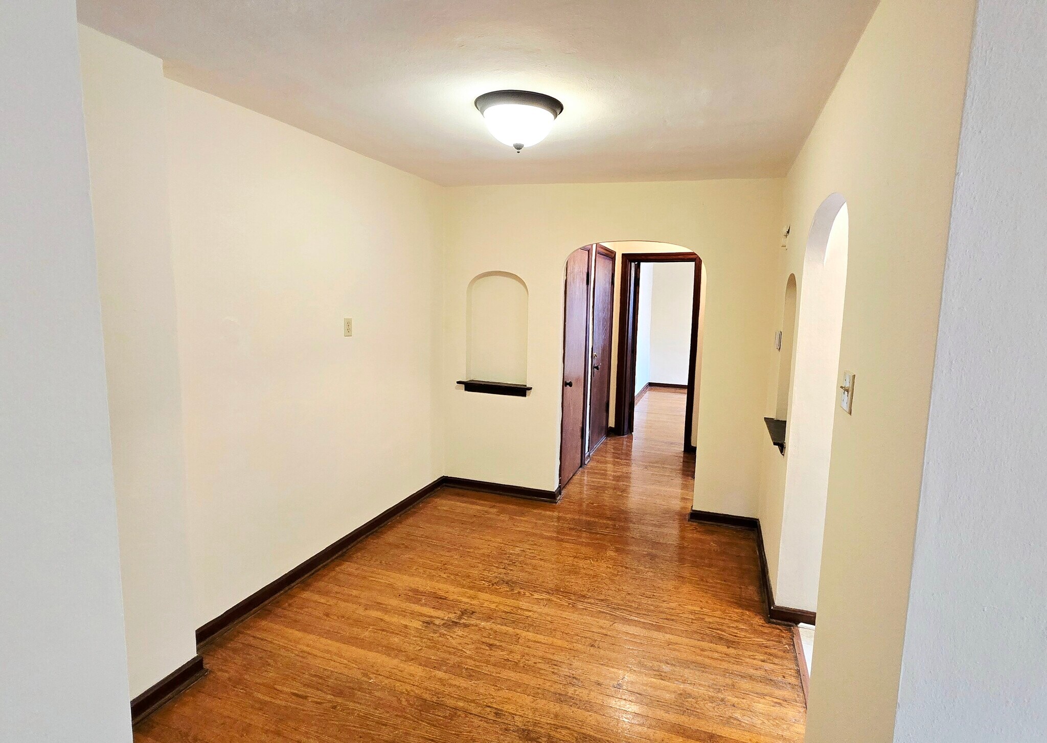Building Photo - 3952 Jamieson Ave