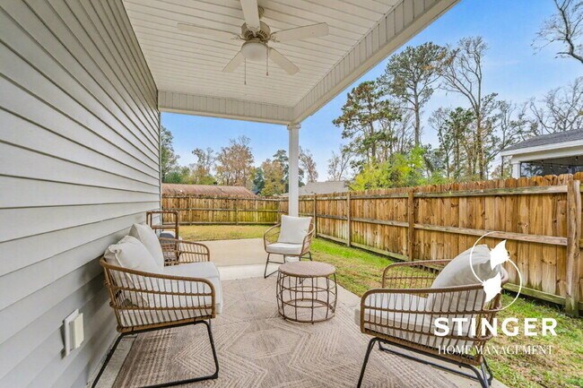 Building Photo - 198 Great Bend Dr