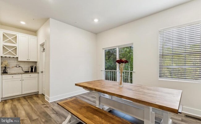 Building Photo - 45455 Concord Wy