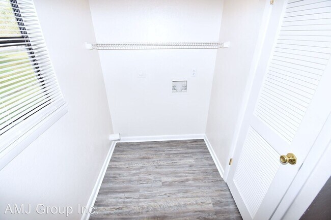 Building Photo - 6420 NW 25th Terrace