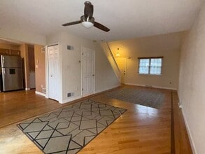 Building Photo - Single Family Townhouse with Garage