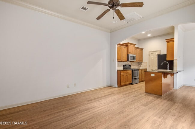 Building Photo - 329 Chimney Rock Blvd