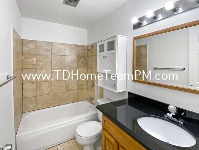 Building Photo - "Chic 2-Bed Condo with Scenic Views & Gran...
