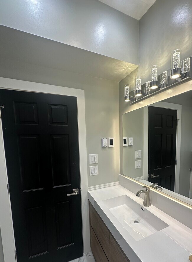 Building Photo - 4846 Ledge Ln