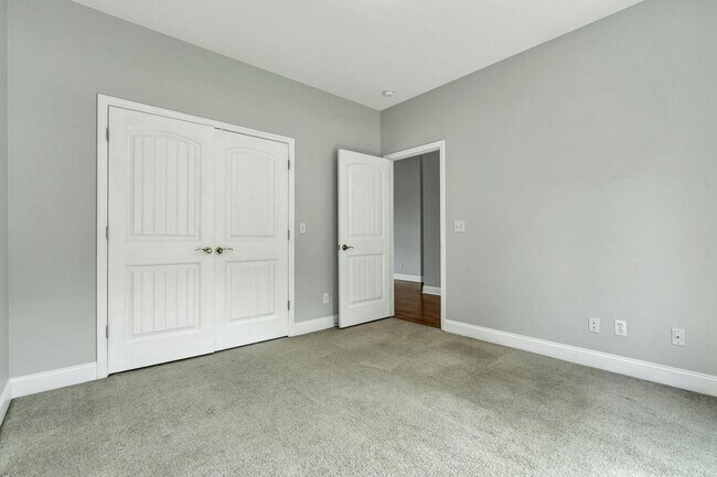 Building Photo - 955 Dodie Dr