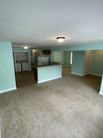 Building Photo - 62 Branning St