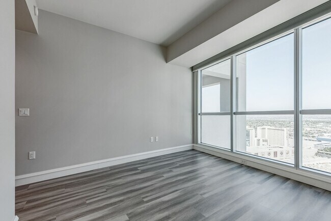 Building Photo - Sky Las Vegas 3706- Strip/City Views from this Stunning 2Bd/ 2Ba Residence