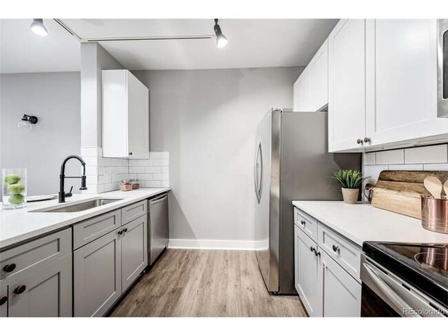 Building Photo - 444 17th St