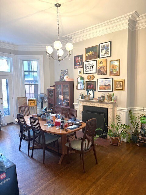 Building Photo - 32 Gloucester St