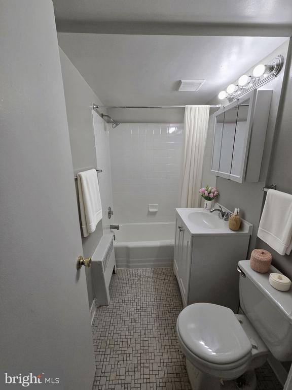 Building Photo - 7607 Eastern Ave NW