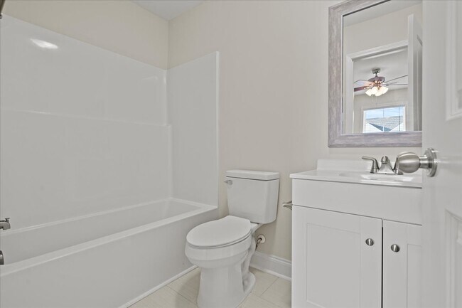 Building Photo - 2804 1/2 Alligator Rd