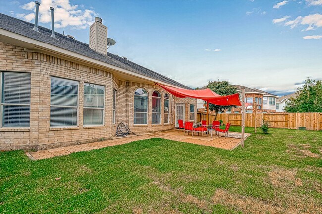 Building Photo - 1007 Riverchase Dr