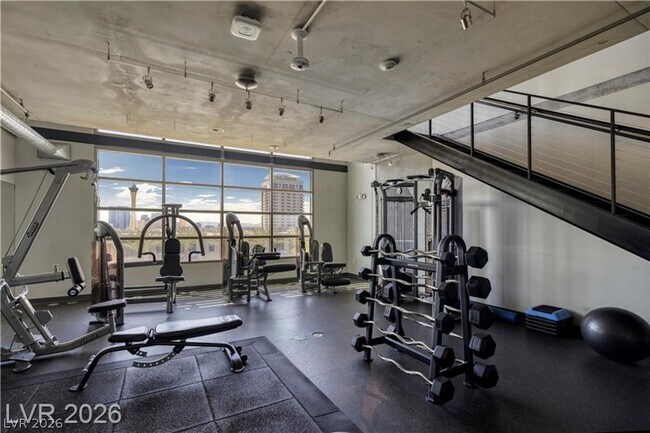 Building Photo - 353 E Bonneville Ave