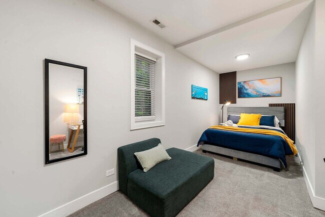 Building Photo - 2207 W 18th St