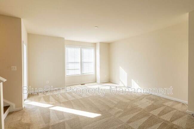 Building Photo - 3430 Montague St