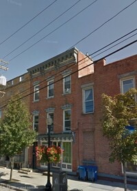 Building Photo - 250 Lark St