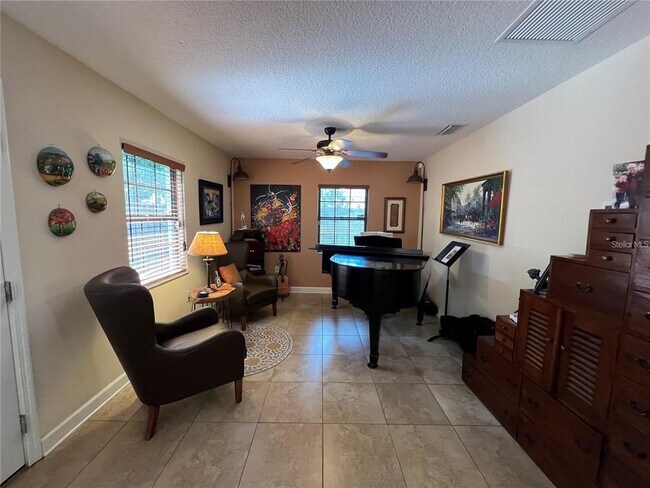 Building Photo - 540 Central Ave