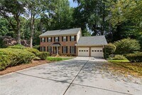 Building Photo - 766 Chesterfield Dr