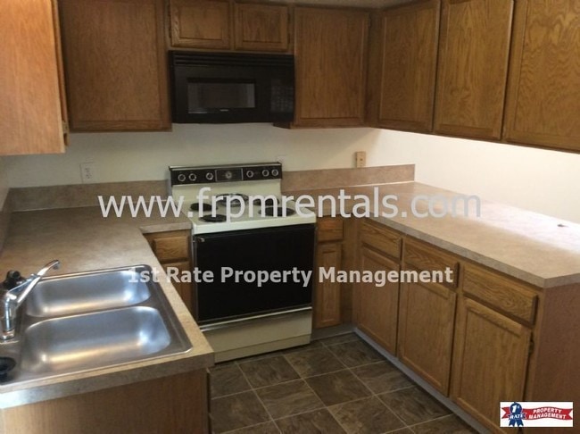 Building Photo - 1480 N Hartman St