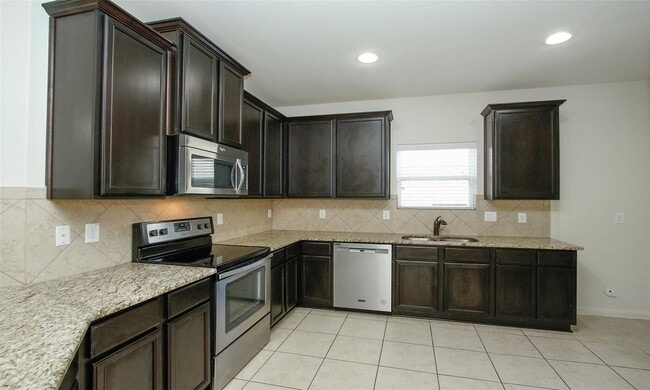 Building Photo - 20559 Iron Seat Dr
