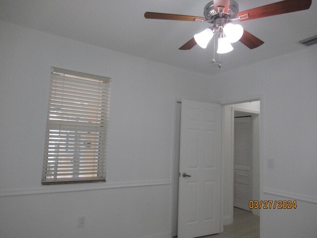 Building Photo - 4245 SW 7th St