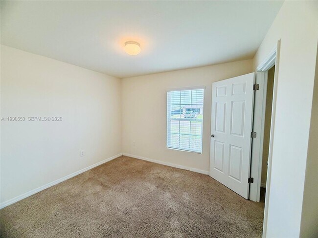 Building Photo - 513 Ella Jean Pl
